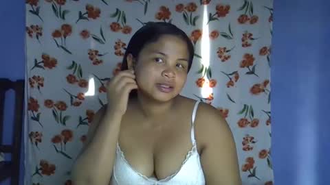 hotcelici online show from November 17, 6:25 am