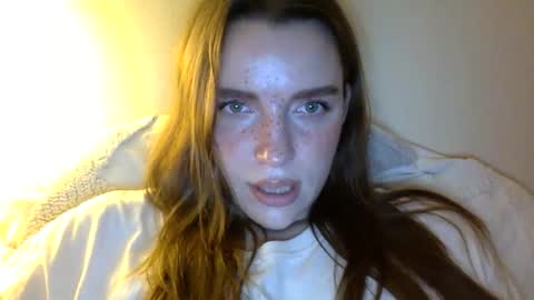 effy online show from December 5, 9:27 pm