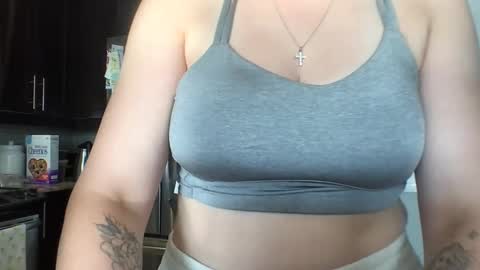Snapshot of hotgirlbigbutt chatting on September 8, 9:36 pm hotgirlbigbutt online show from September 8, 9:36 pm