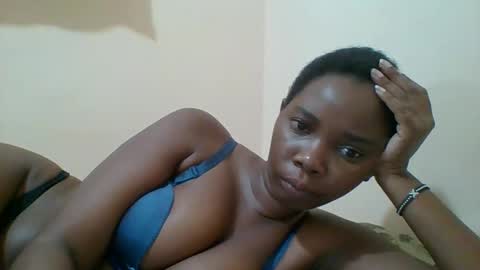 Queen online show from February 16, 3:38 pm