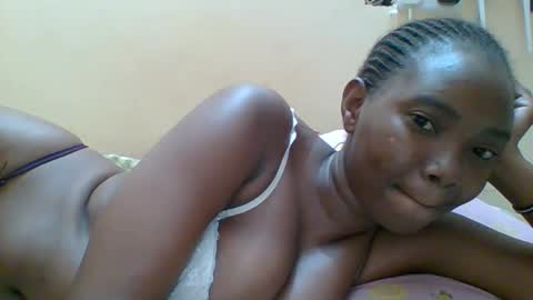 Queen online show from December 3, 12:35 am