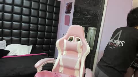 hannah online show from November 19, 5:13 pm