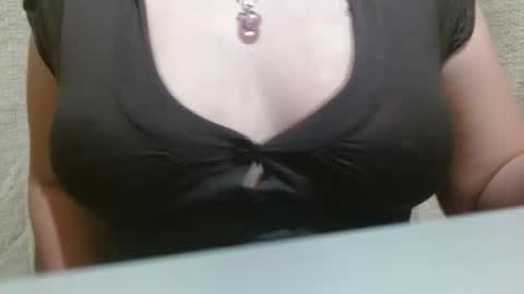 Snapshot of hotiemorenagurl18 chatting on September 17, 6:44 am hotiemorenagurl18 online show from September 17, 6:44 am