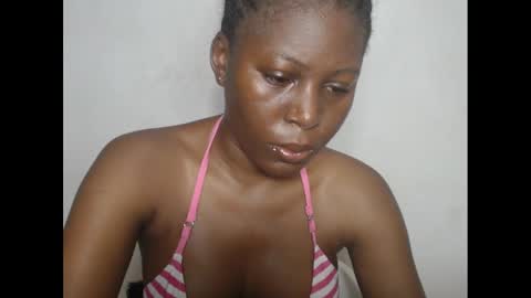 hotjessie0 online show from December 15, 3:45 am