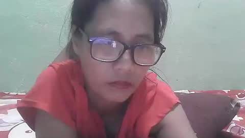 hotladypinay32 online show from October 7, 2:27 am