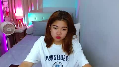 Layla online show from December 31, 7:10 am