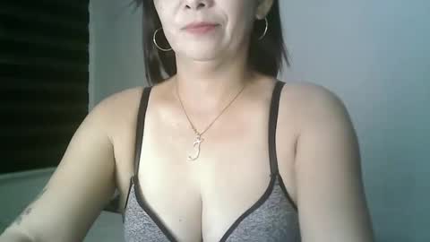 hotmamajen4u online show from May 8, 2:59 am