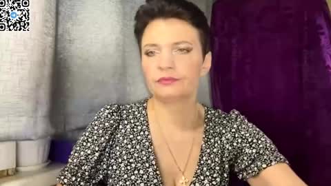 hotmamaqueen234 online show from May 24, 8:08 pm