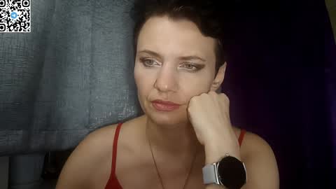 hotmamaqueen234 online show from May 17, 9:14 pm