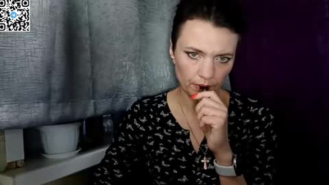 hotmamaqueen234 online show from May 14, 9:09 pm