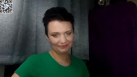 hotmamaqueen234 online show from May 6, 8:24 pm