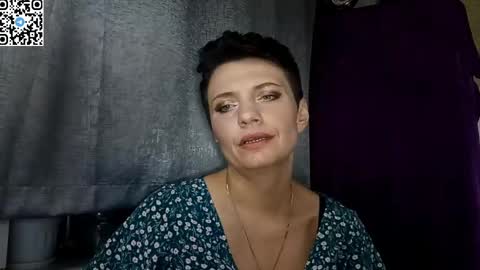 hotmamaqueen234 online show from May 15, 9:17 pm