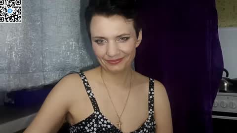 hotmamaqueen234 online show from May 20, 9:23 pm