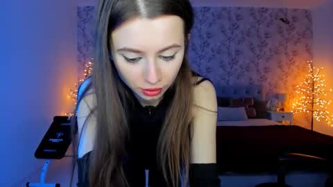 hotmolly_ online show from March 7, 8:49 pm