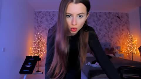 hotmolly_ online show from May 23, 7:45 pm
