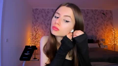 hotmolly_ online show from May 24, 7:46 pm