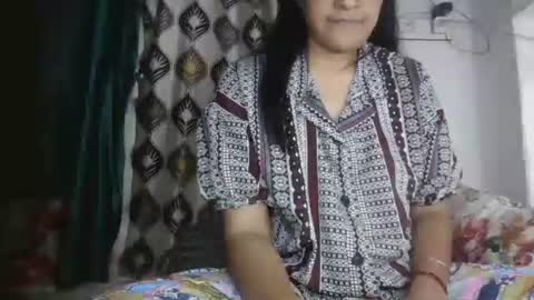 lola online show from March 29, 1:43 pm