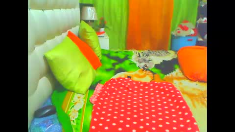 Snapshot of hottesa2019 chatting on February 19, 11:17 am THEONE online show from February 19, 11:17 am