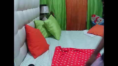 Snapshot of hottesa2019 chatting on February 8, 1:01 pm THEONE online show from February 8, 1:01 pm