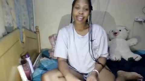 hottiecreamys cam online show from October 4, 8:57 pm
