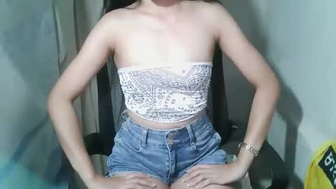 hottie_horny_exoticpussyx online show from May 17, 11:04 pm