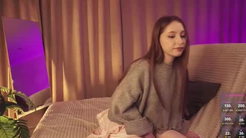 hottpeachh online show from October 2, 4:01 pm