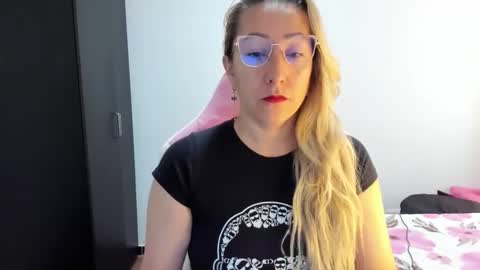 hottychrystal online show from February 17, 12:48 pm