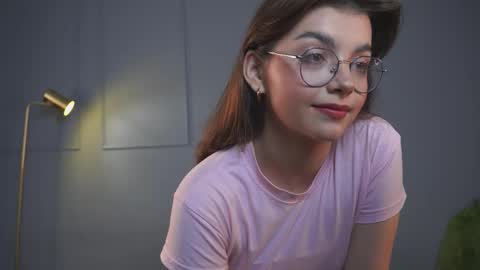 Snapshot of huba_booba chatting on September 12, 7:21 pm Diane online show from September 12, 7:21 pm