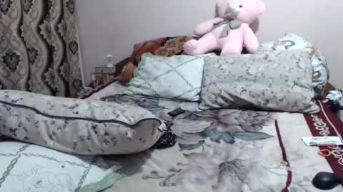 hugeassdevil online show from May 16, 10:36 am