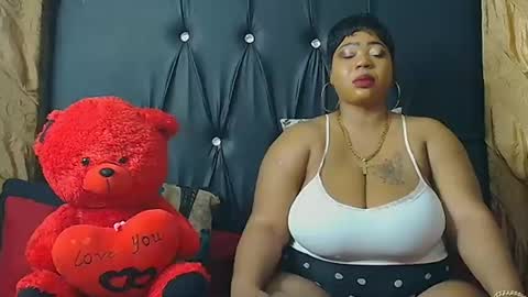 humongoustitss500929 online show from October 4, 6:45 pm