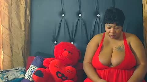 humongoustitss500929 online show from November 18, 6:58 am