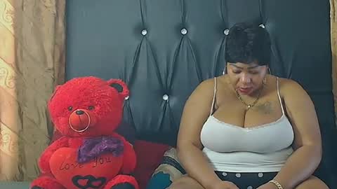 humongoustitss500929 online show from November 7, 8:09 am