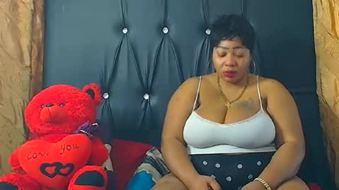 humongoustitss500929 online show from November 8, 8:30 am