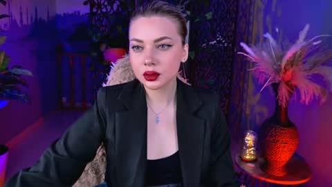 hyileyclark online show from May 23, 9:18 am