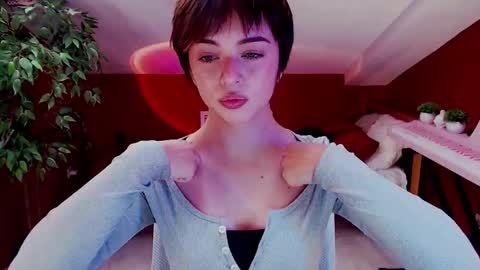 Julia online show from September 10, 1:44 pm