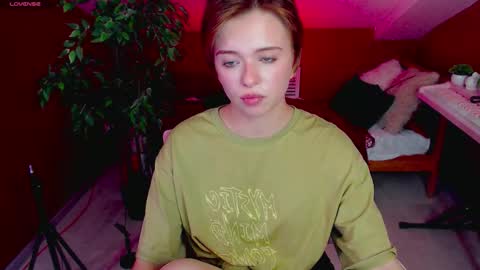 Julia online show from October 11, 9:39 pm