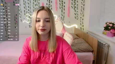 Mia nice to meet you online show from October 30, 1:12 pm