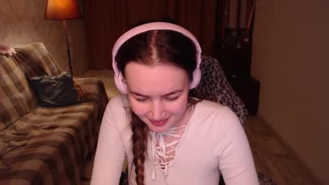 elisabeth online show from December 9, 1:24 pm