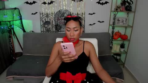 Lul  online show from October 31, 11:09 pm