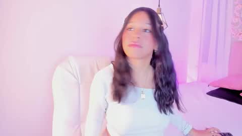 iam_maiby18 online show from January 14, 7:41 pm