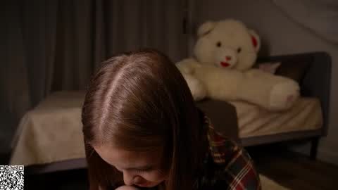 Claire online show from November 30, 8:24 pm