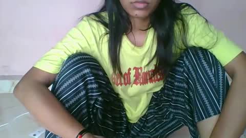 iamHotTaara online show from September 16, 5:26 am