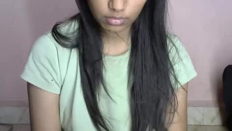 iamHotTaara online show from February 20, 5:33 am