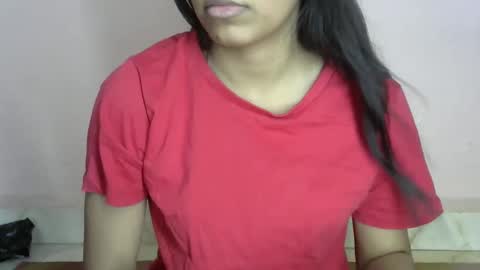 iamHotTaara online show from March 2, 11:09 am
