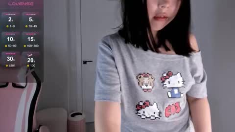 Hitomi   online show from December 1, 12:30 pm