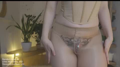 Belle online show from November 14, 11:54 am