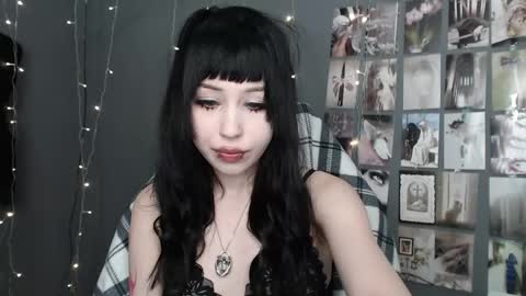 iiiiiiis online show from May 21, 1:42 pm