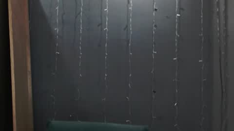 iiiiiiis online show from March 27, 5:13 pm