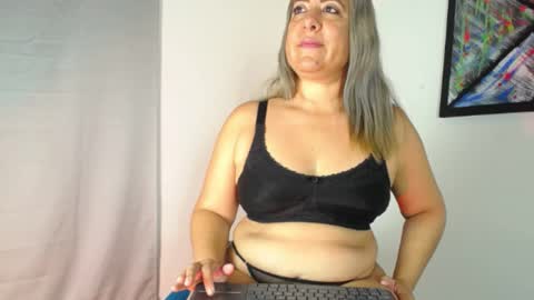  Livana  online show from January 1, 3:14 pm