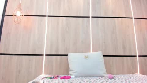 ikia lopez online show from March 7, 1:07 pm